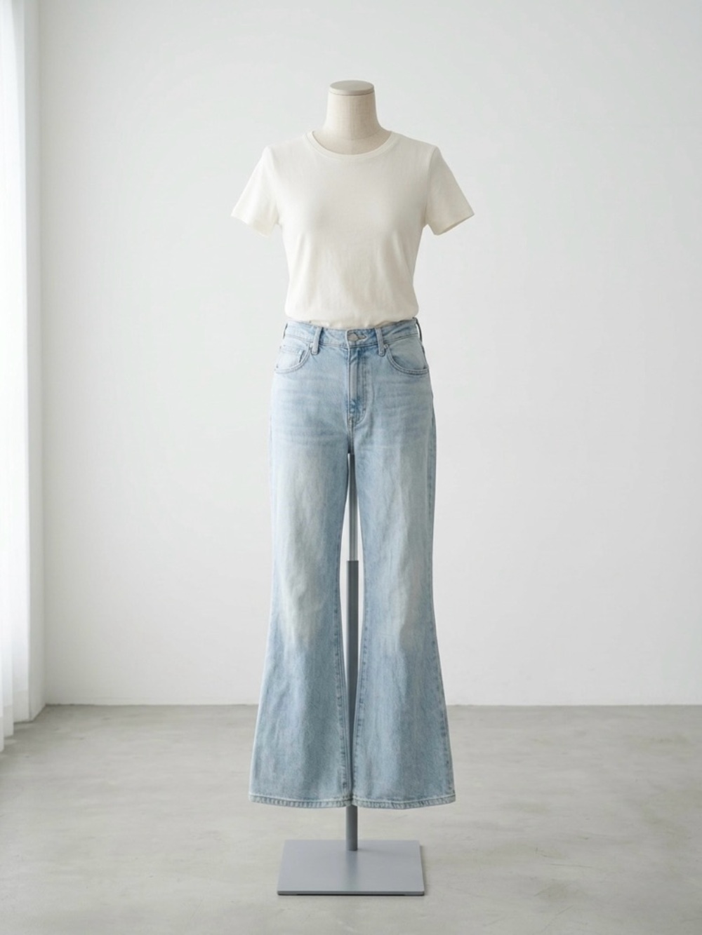 Universal Thread Pale Blue High-Rise Wide-Leg Jeans